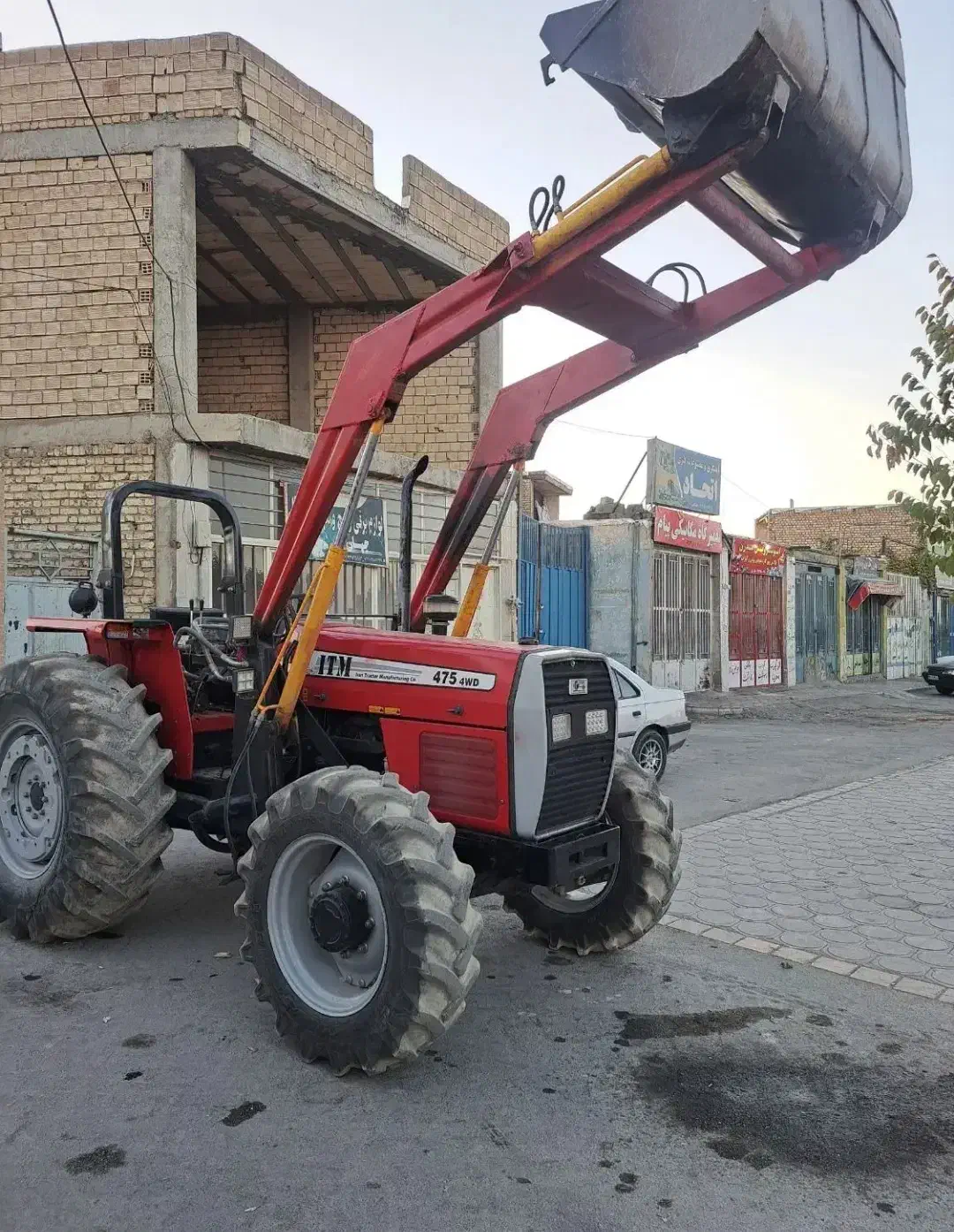 تراکتور بیل دار جهت خاکبرداری وغیره|خدمات حمل و نقل|مسجد سلیمان, |دیوار