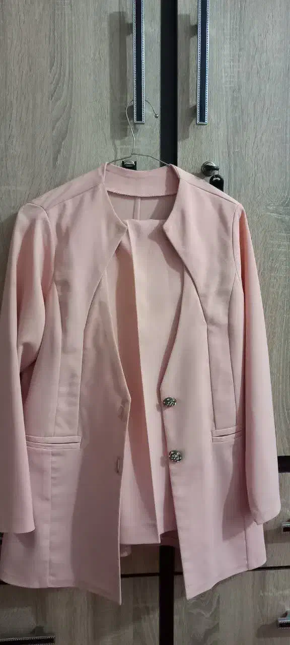 کت وشلوار|لباس|شوشتر, |دیوار