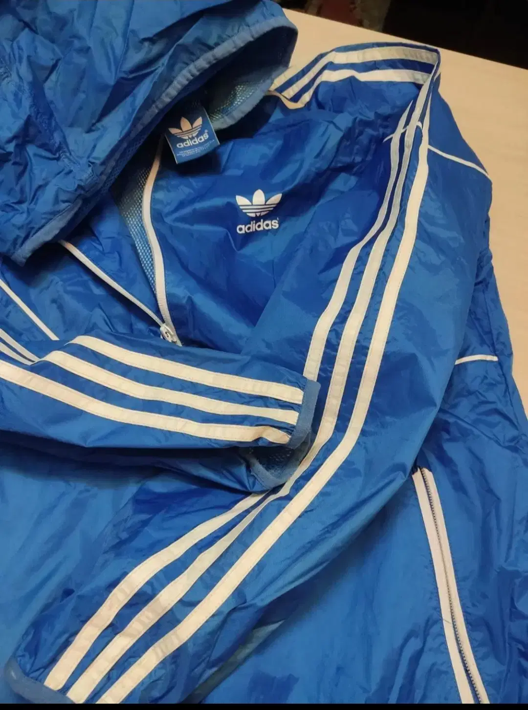 کاپشن . بارونی. بادگیر adidas اصل اورجینال|لباس|کرج, محمود آباد|دیوار