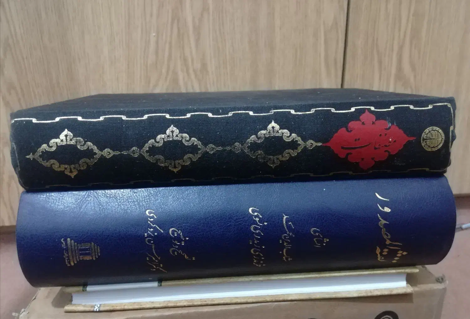 کتب ادبی عرفانی تاریخی|کتاب و مجله ادبی|تهران, آبشار|دیوار