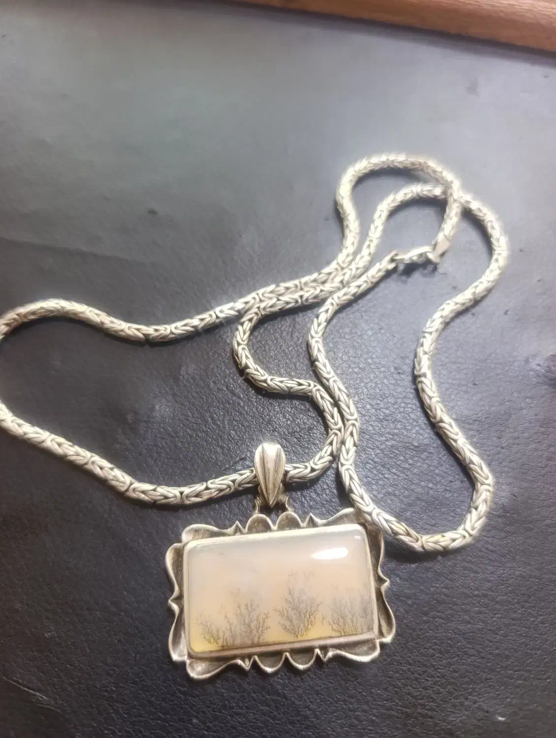 گردنی شجر فوق کلکسیونی نیست در جهان|کلکسیون اشیاء عتیقه|صباشهر, |دیوار