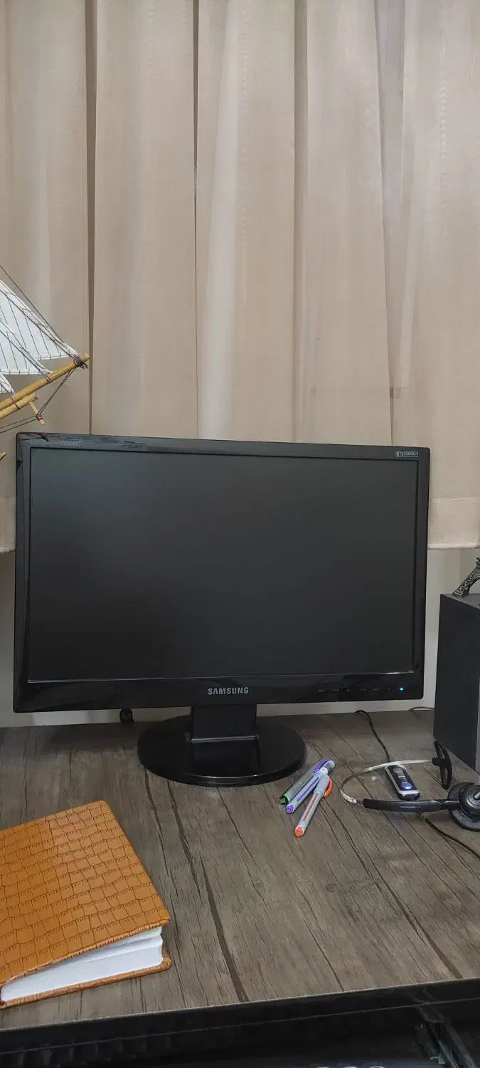 مانیتور سامسونگ ۲۲ اینچ|قطعات و لوازم جانبی رایانه|برخوار, |دیوار