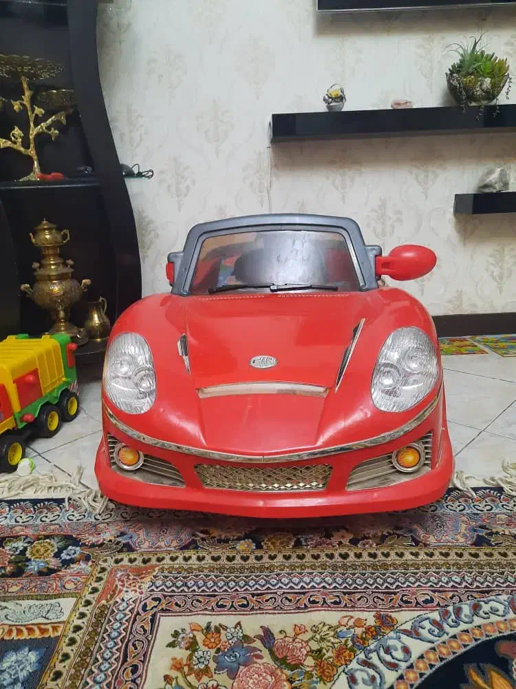 ماشین شارژی کودک در حد نو|اسباب‌بازی بچه|تهران, طرشت|دیوار