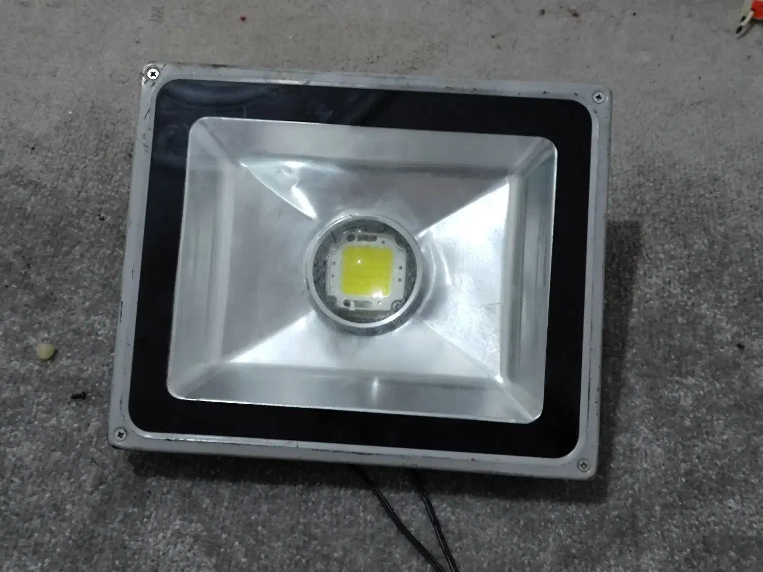 پرژکتور ۵۰ وات|لامپ و چراغ|تبریز, |دیوار