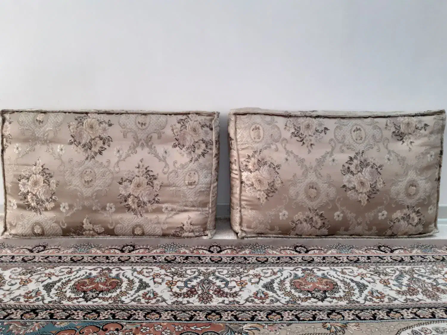 پشتی|پشتی|قدس, شهر‌قدس|دیوار