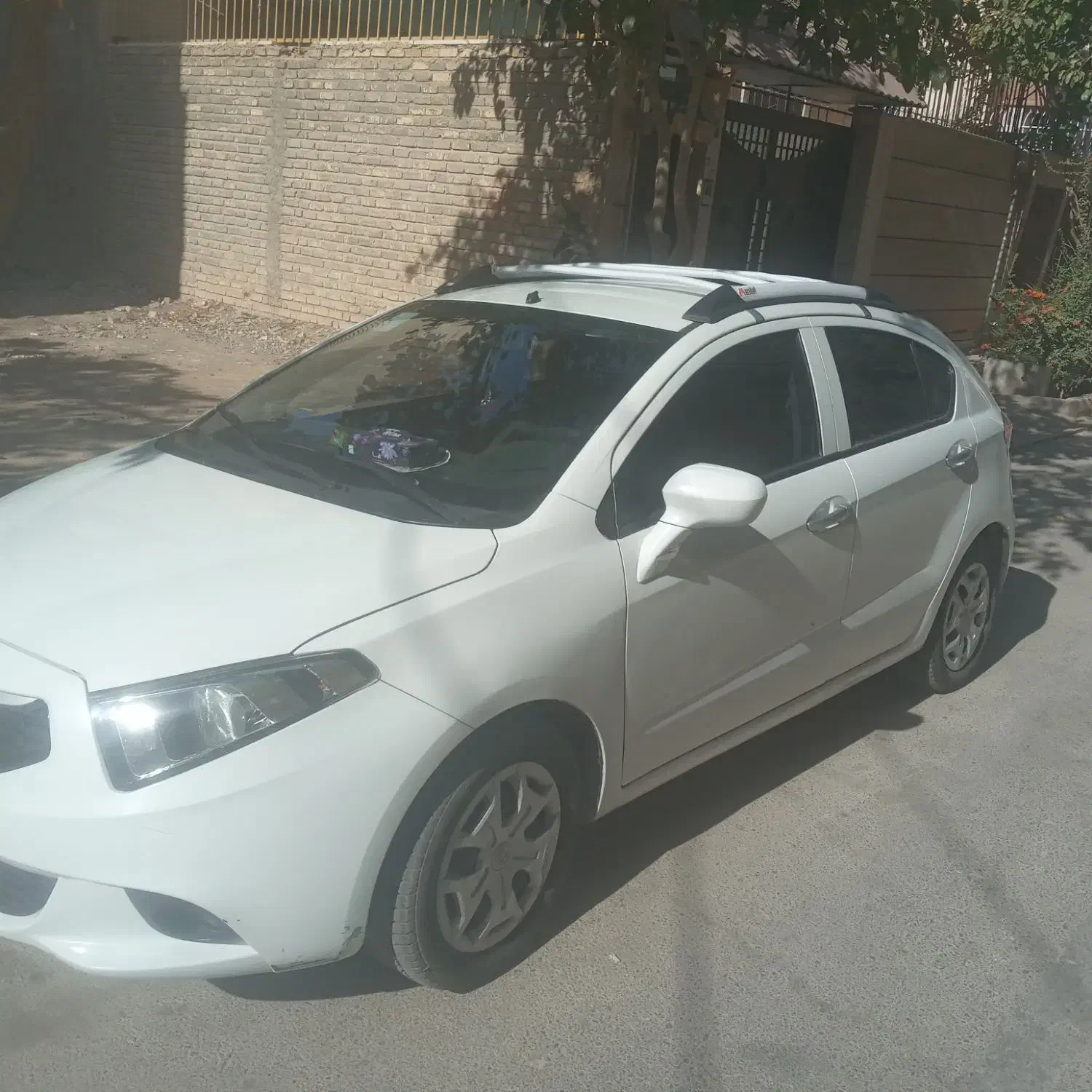 برلیانس h220 دنده ایی|خودرو سواری و وانت|خمینیشهر, |دیوار