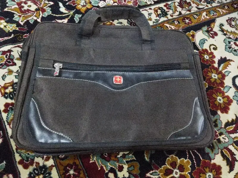 کیف لپ تاپ دانشجویی|کیف، کفش، کمربند|شاهین‌شهر, عطار|دیوار