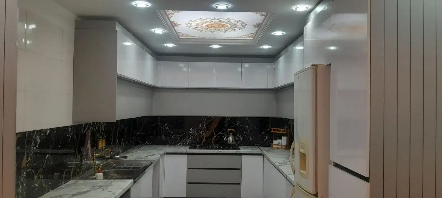 باغچه وباغ لاکچری ۶۲۰متری بااستخرسرپوشیده|اجارهٔ کوتاه‌مدت ویلا و باغ|شهریار, شهرک مصطفی خمینی|دیوار