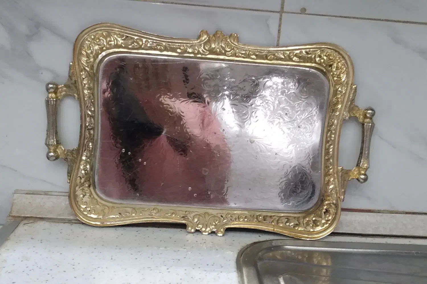 سینی قدیمی برنزی|کلکسیون اشیاء عتیقه|سنندج, |دیوار