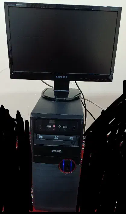 کیس کامپیوتر و مانیتور|رایانه رومیزی|جوانرود, |دیوار