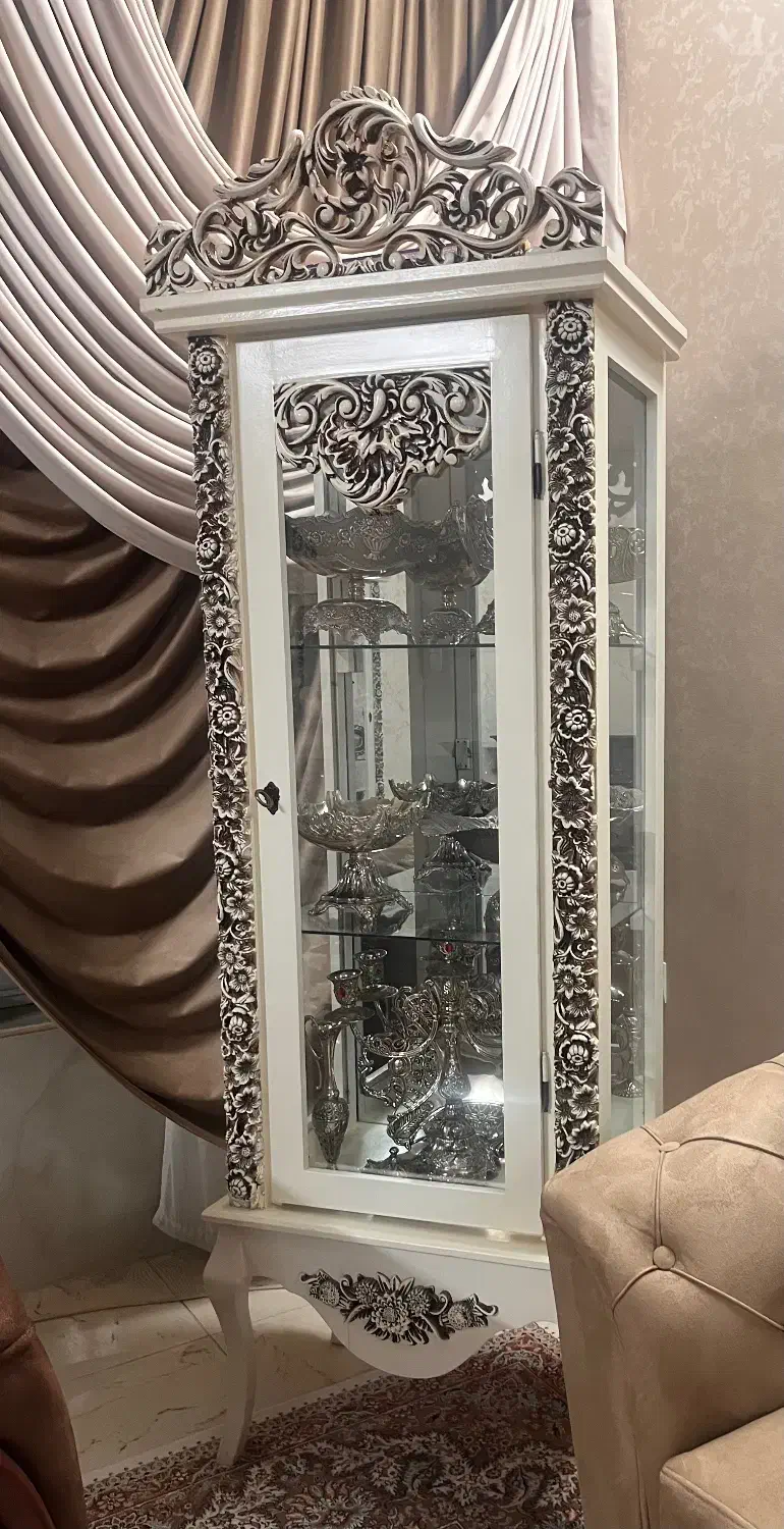 یک جفت ویترین|بوفه، ویترین، کنسول|برخوار, |دیوار