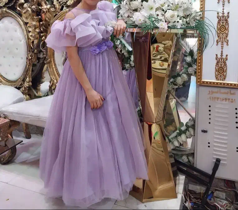 لباس مجلسی|لباس|رباطکریم, رباطکریم|دیوار