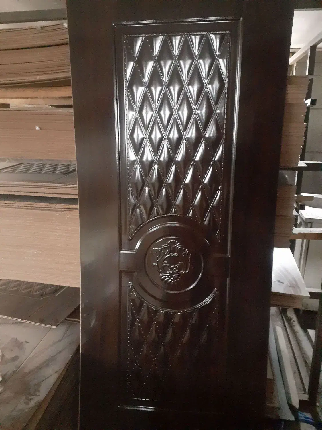 ساخت و تولید انواع درب چوبی و ضدآب|خدمات پیشه و مهارت|قزوین, |دیوار