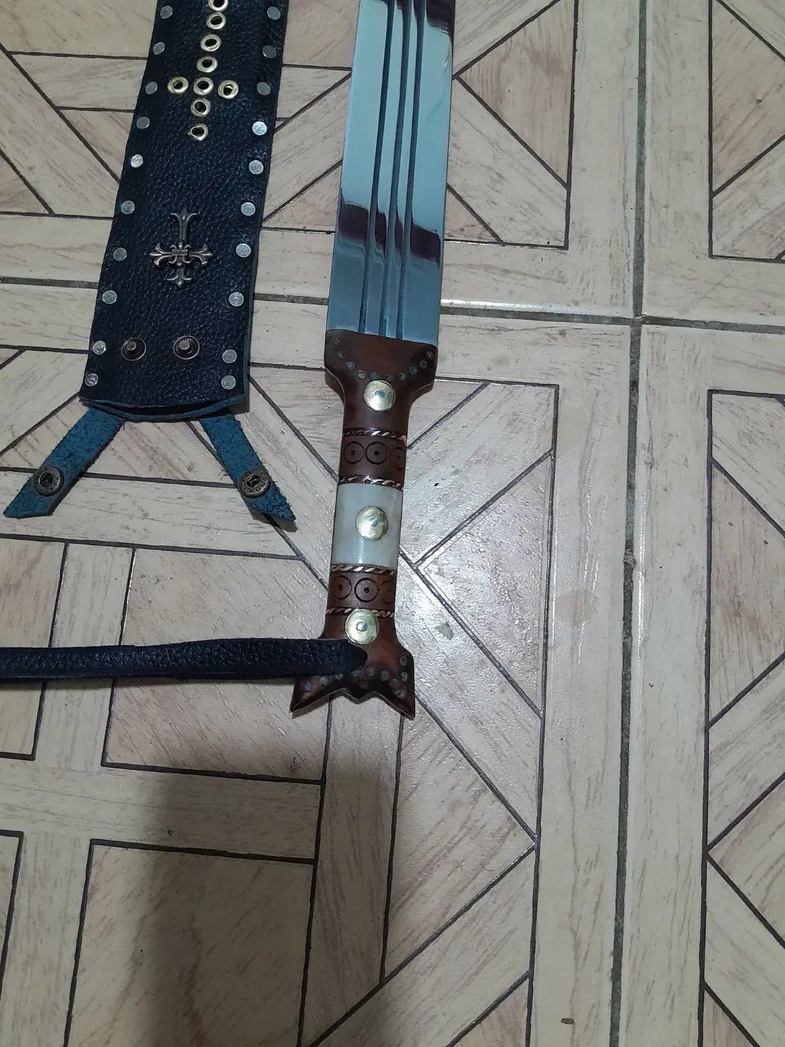 چاقو دولب تیغه فولاد استیل|کلکسیون اشیاء عتیقه|قم, زند آباد|دیوار