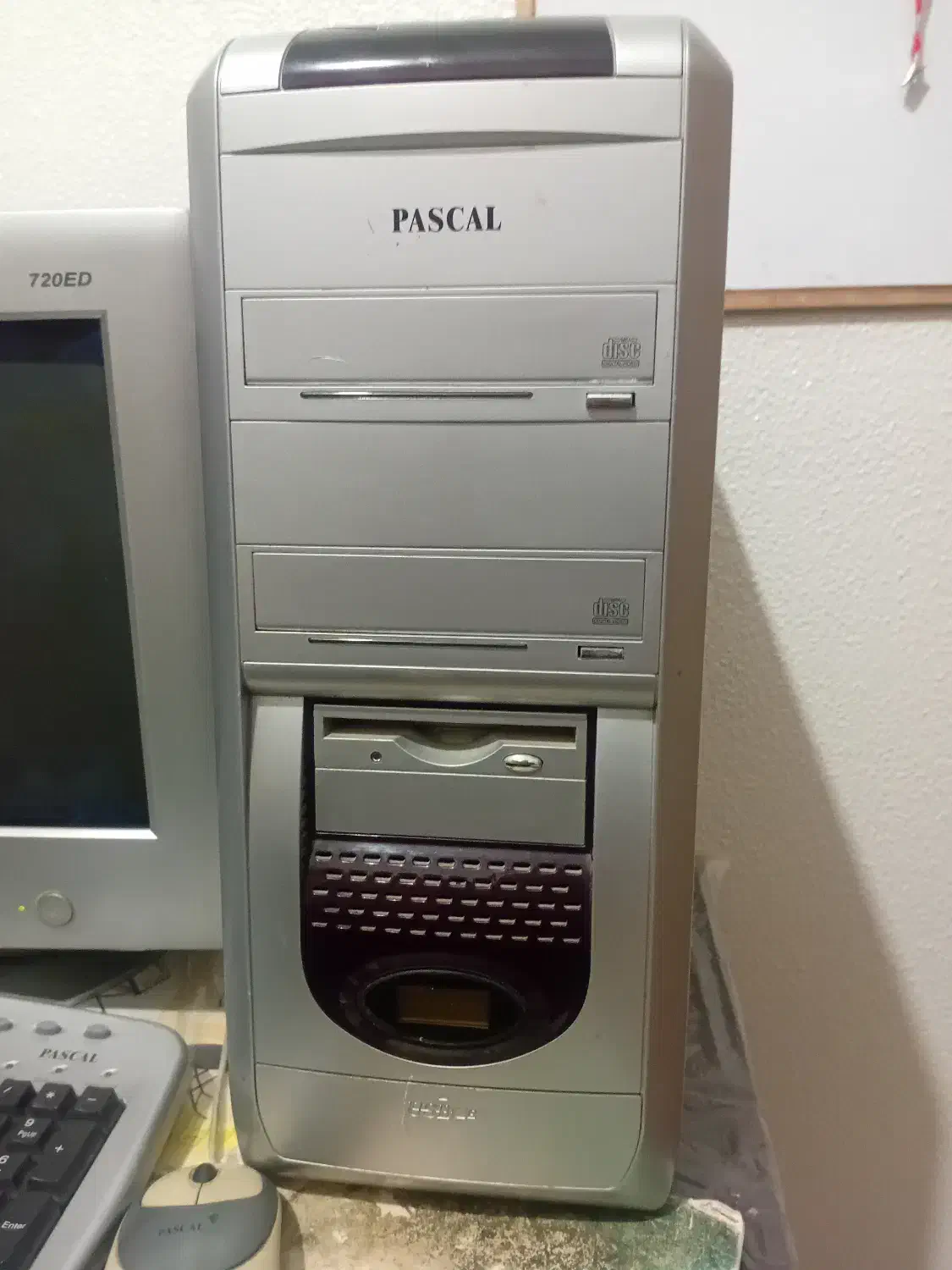 فروش مانیتور،کیس،اسپیکر،کیبوردکامپیوتر|رایانه رومیزی|شاهین‌شهر, عطار|دیوار