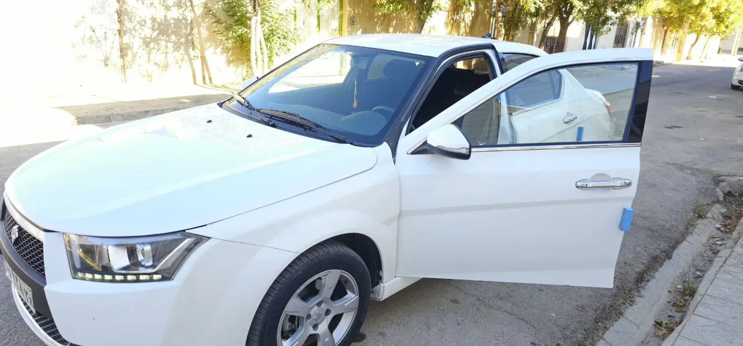 دنا پلاس مدل 1402  ۵ دنده تیپ 2|خودرو سواری و وانت|همدان, |دیوار