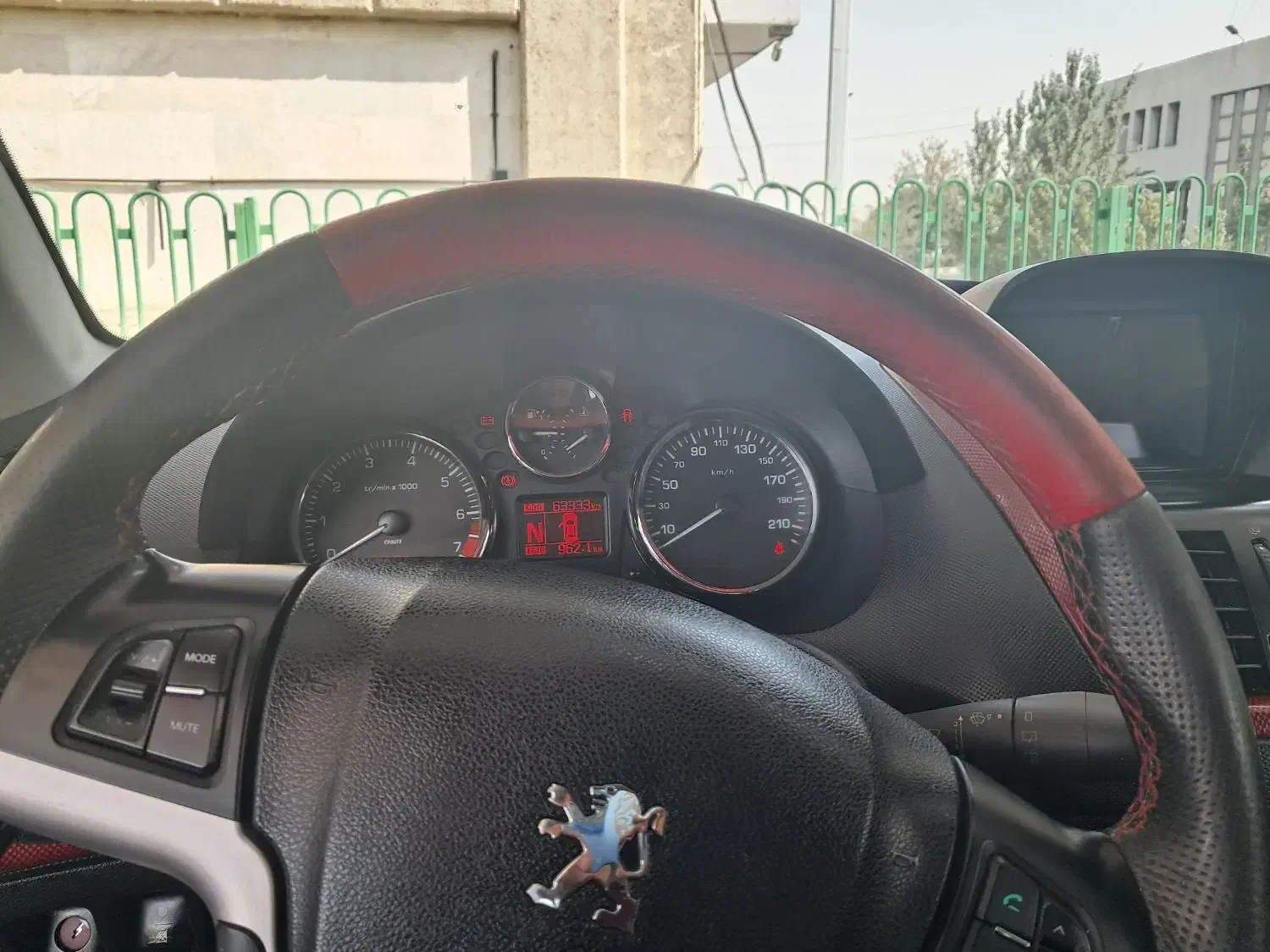 پژو ۲۰۷ ام سی مدل ۱۴۰۲ تمیز و کمکار|خودرو سواری و وانت|مشهد, نیروی هوایی|دیوار