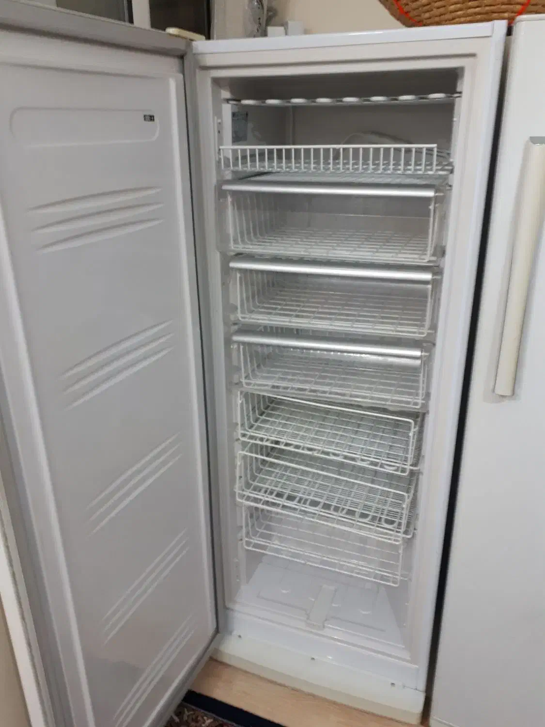 یخچال و فریزر نگین|یخچال و فریزر|فولادشهر, C3|دیوار