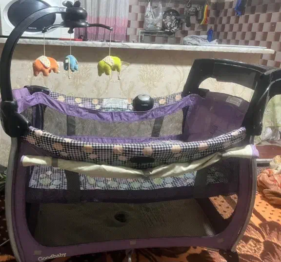 تخت پارک کودک برند گود بیبی|تخت و صندلی بچه|اسلام‌شهر, شاطره|دیوار