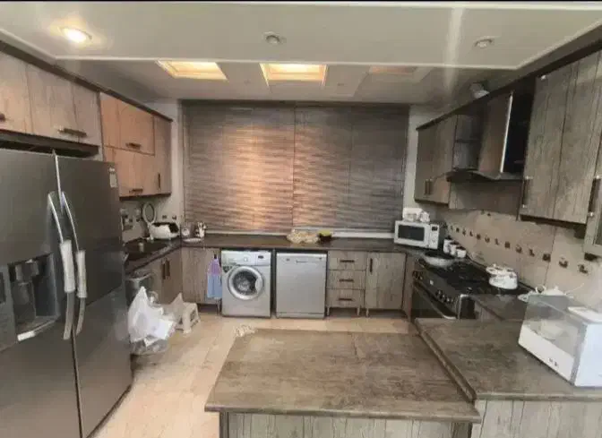 آپارتمان ۹۵م *اباذر * تاپ لوکیشن* کم سن