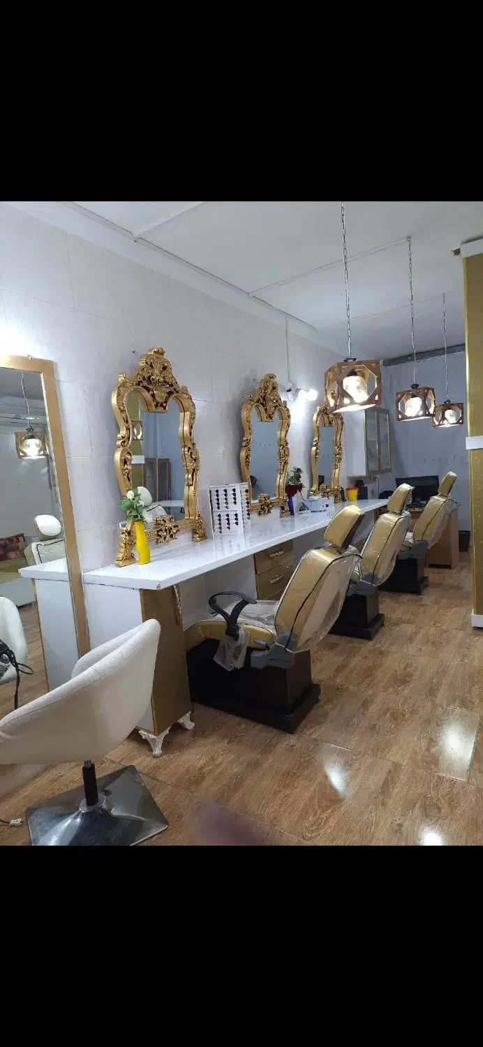 فروش تجهیزات ارایشگاه زنانه و امتیاز ب صورت رایگان|آرایشگاه و سالنهای زیبایی|محمدشهر, همایون ویلا|دیوار