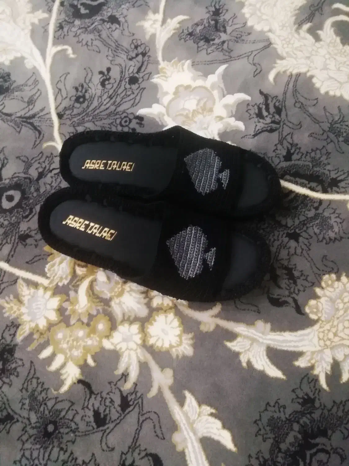 فروشی|کیف، کفش، کمربند|یاسوج, |دیوار