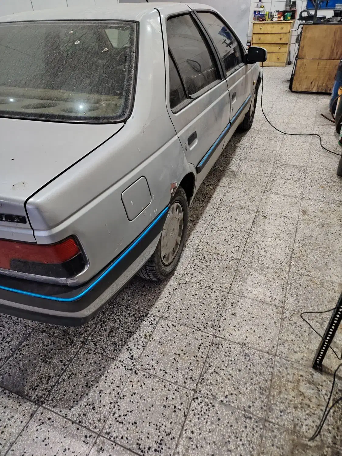 405|خودرو سواری و وانت|تربتحیدریه, کوه سنگی|دیوار