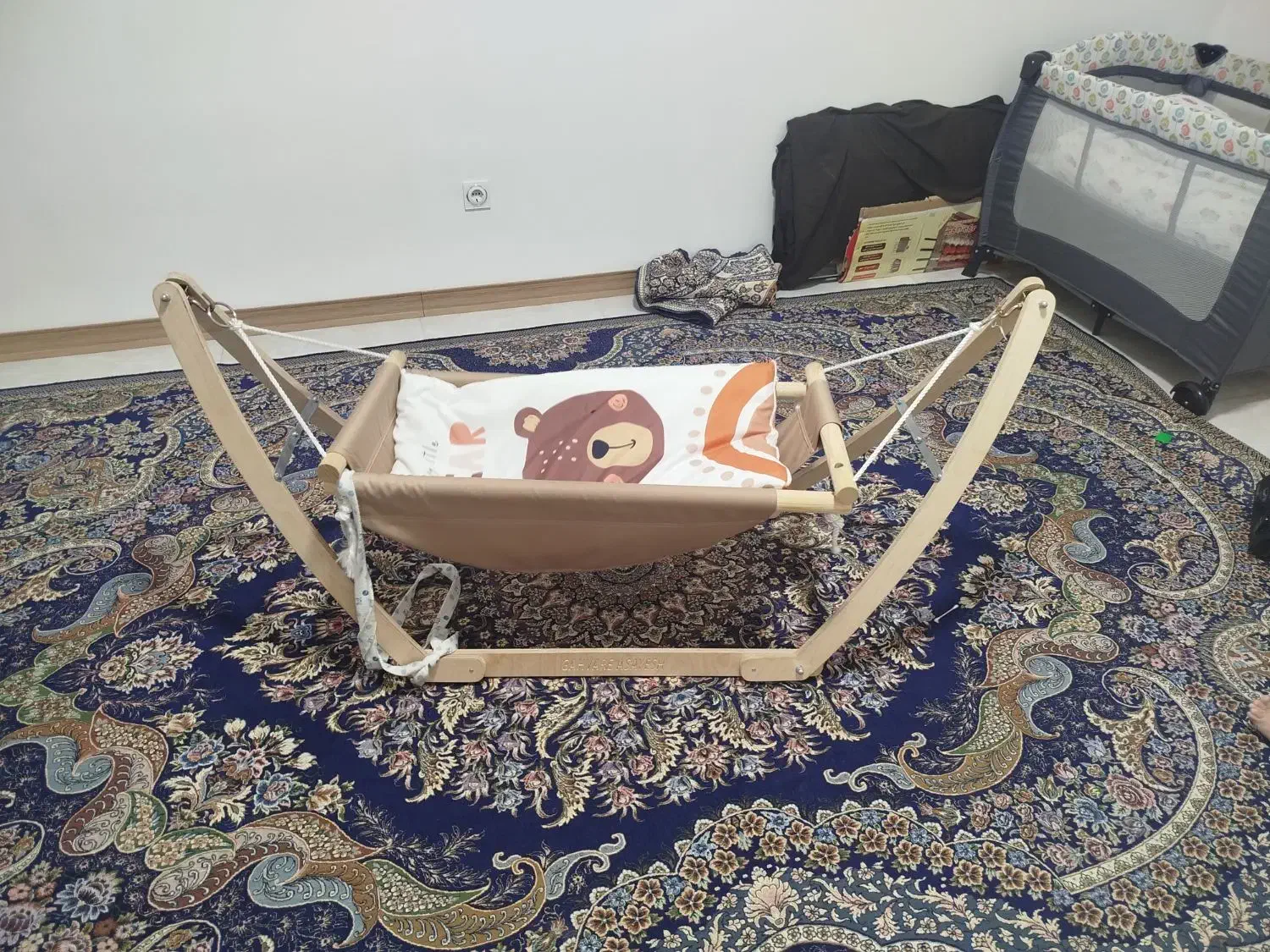 گهواره ننو|تخت و صندلی بچه|ایلام, |دیوار