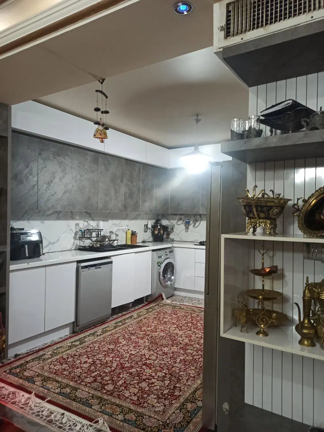 آپارتمان۱۳۰متری/خیابان معرفت/کوچه جوادی|اجارهٔ آپارتمان|خرمآباد, |دیوار