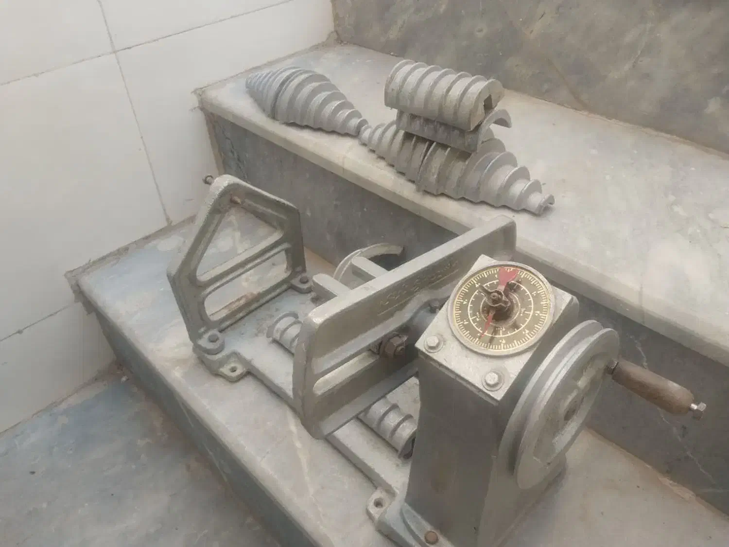 کلاف پیچ|ابزارآلات|هرند, |دیوار