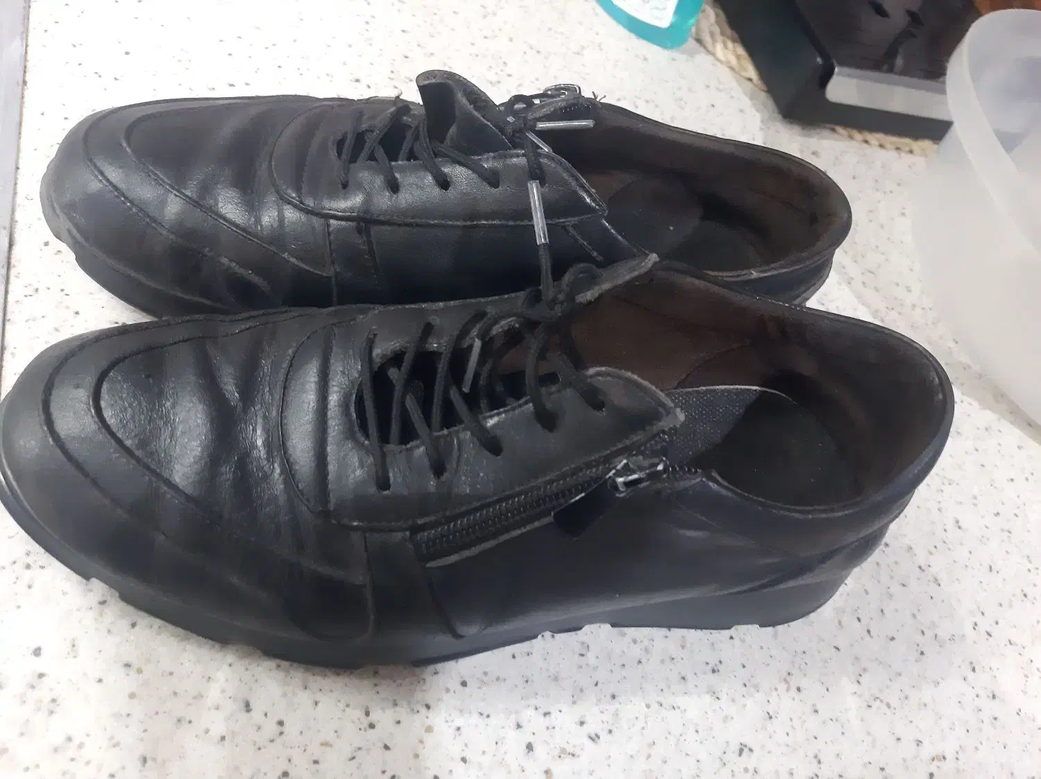 یک جفت کفش طبی اسپرت چرم سایز ۳۹ در حد نو|کیف، کفش، کمربند|تهران, ابوذر|دیوار