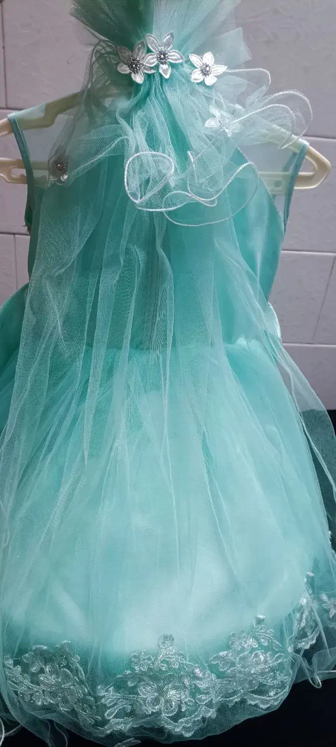 چندعدد لباس عروس دخترانه|کفش و لباس بچه|محمدیه-قزوین, |دیوار