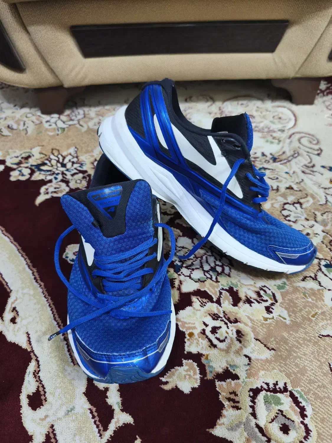 کتونی آبی کربنی بروکس سایز 44/5|کیف، کفش، کمربند|رشت, باهنر|دیوار