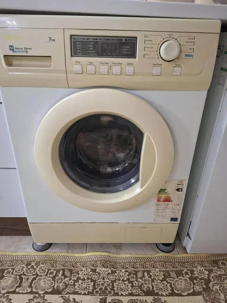 ماشین لباسشویی|ماشین لباسشویی و خشک‌کن لباس|صومعه‌سرا, |دیوار