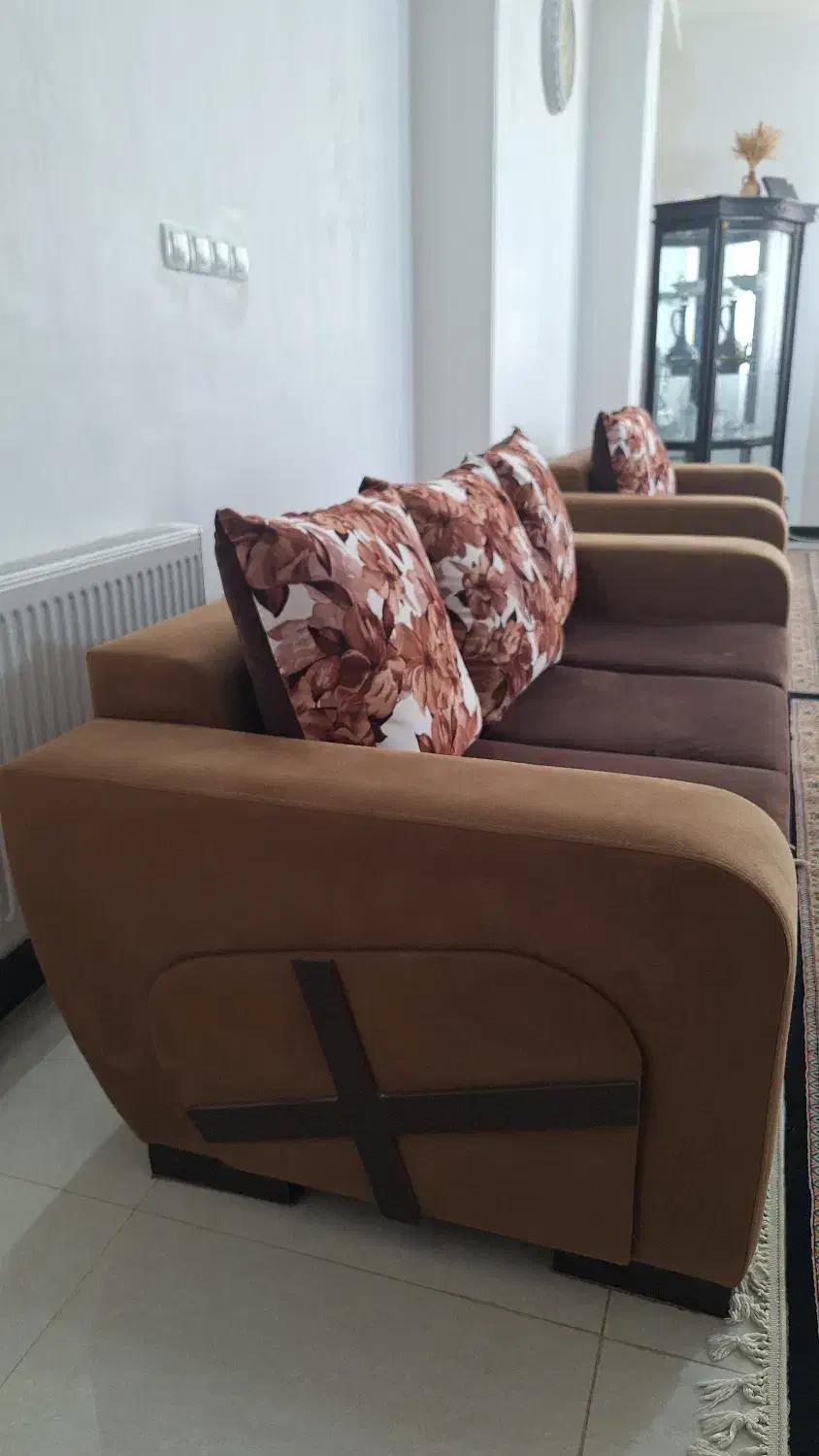 مبل 7نفره|مبلمان خانگی و میز عسلی|صدرا-فارس, فاز ۲|دیوار