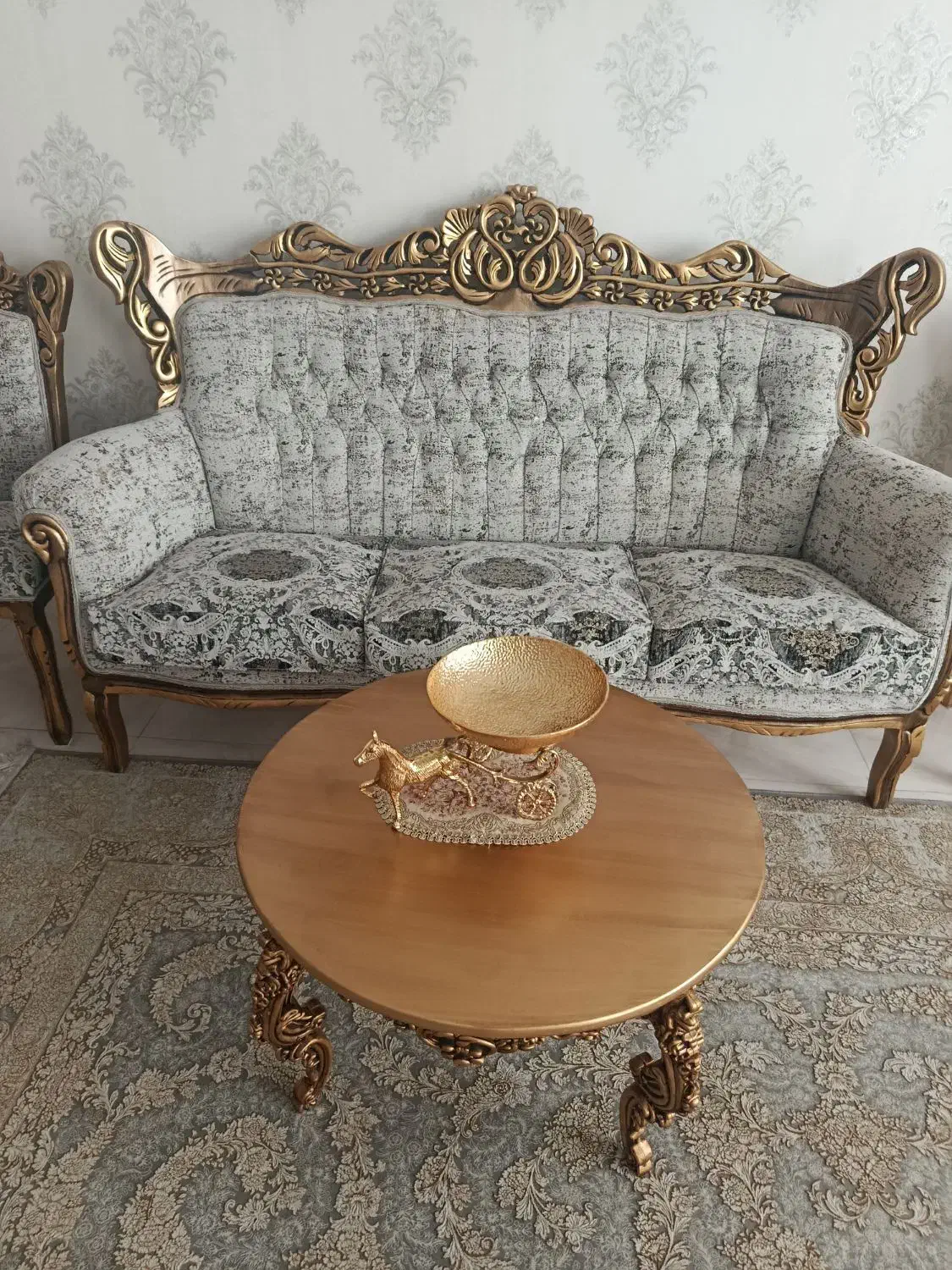 به علت کمبود جا بفروش می رسد|مبلمان خانگی و میز عسلی|مشکیندشت, |دیوار