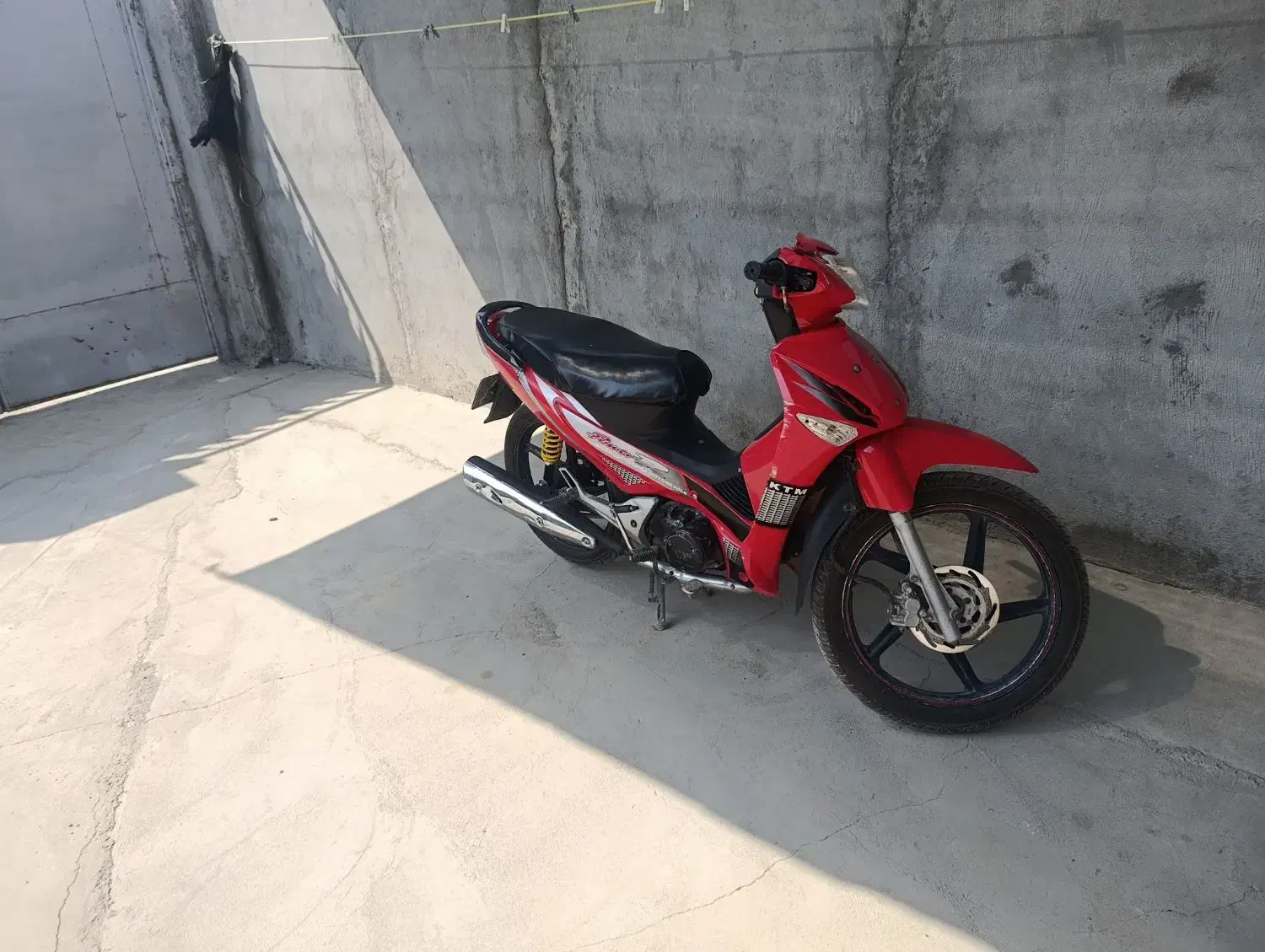 ویو 125پیشرو|موتورسیکلت|میناب, |دیوار