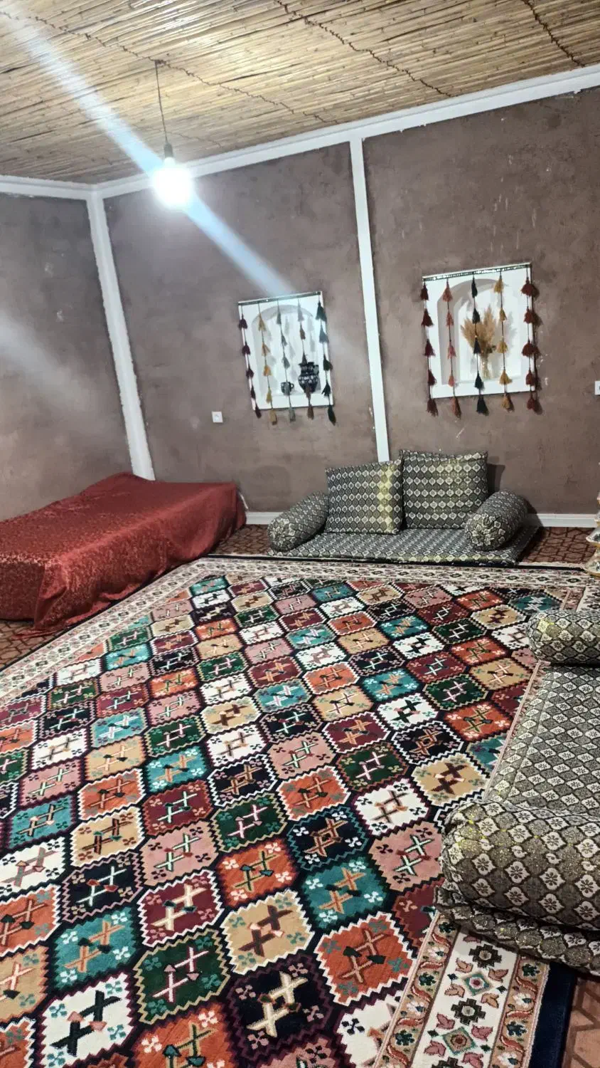 اقامتگاه سنتی مُروا|اجارهٔ کوتاه‌مدت آپارتمان و سوئیت|بافت, |دیوار