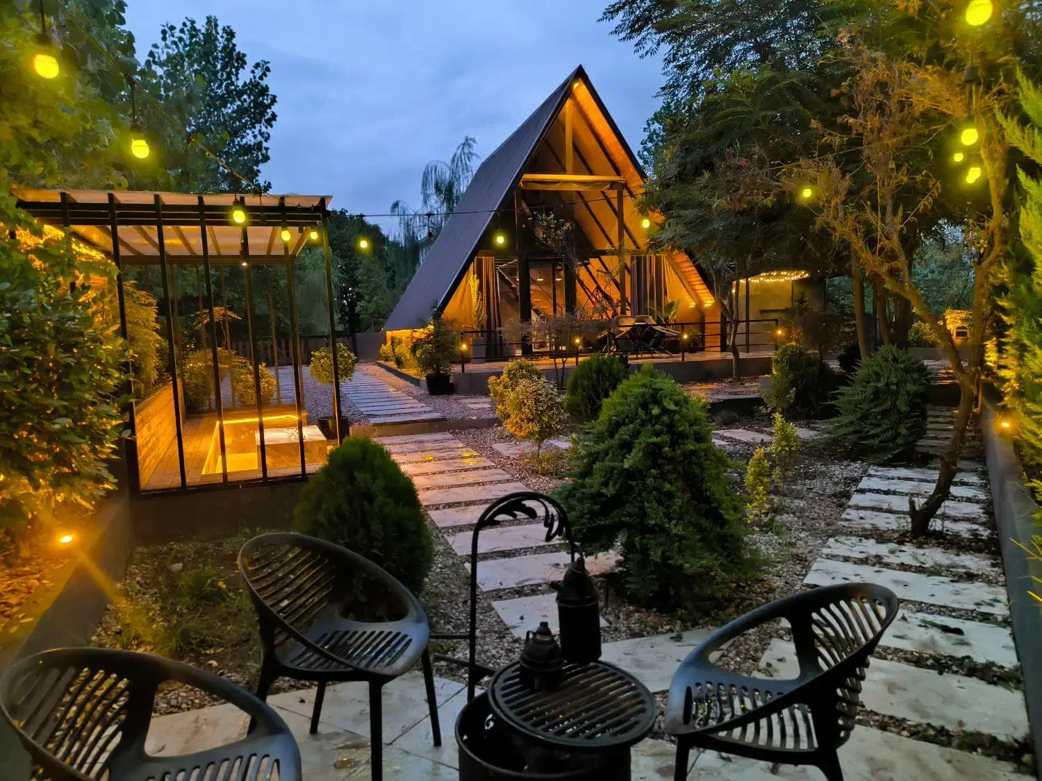 اجاره کلبه سوئیسی زیبا لوکس با ویو vip|اجارهٔ کوتاهمدت ویلا و باغ|ماسال, |دیوار