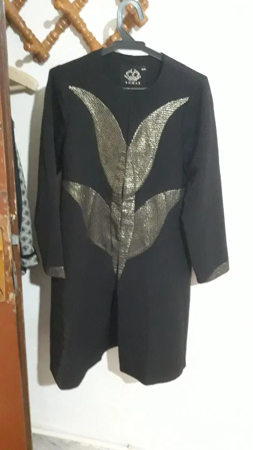 مانتو در حده نونو فقط ۲۰۰تومان سایز ۴۲ نونو هست|لباس|مراغه, |دیوار