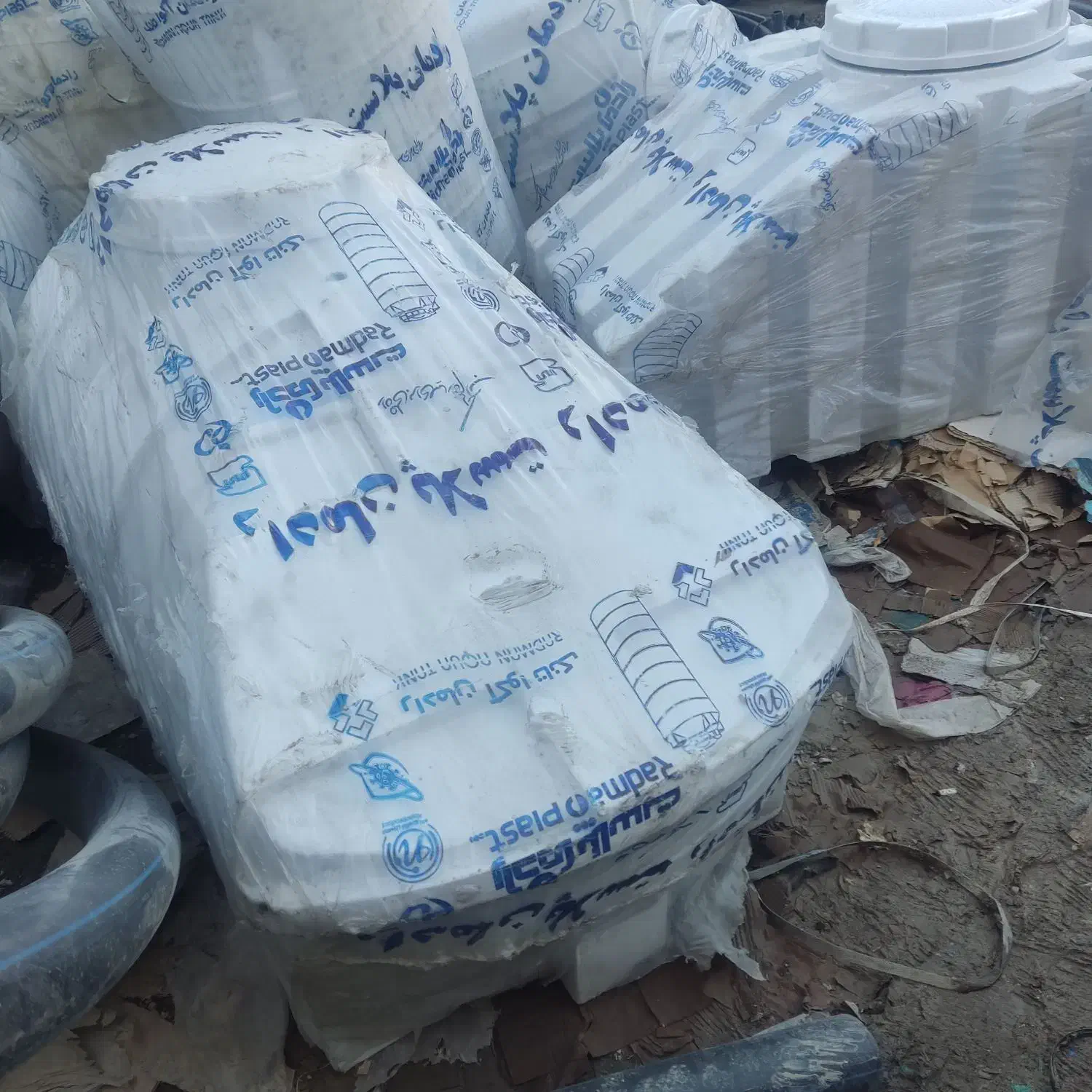 دوتا تانک پلاستیکی|مصالح و تجهیزات ساختمان|ابریشم, |دیوار