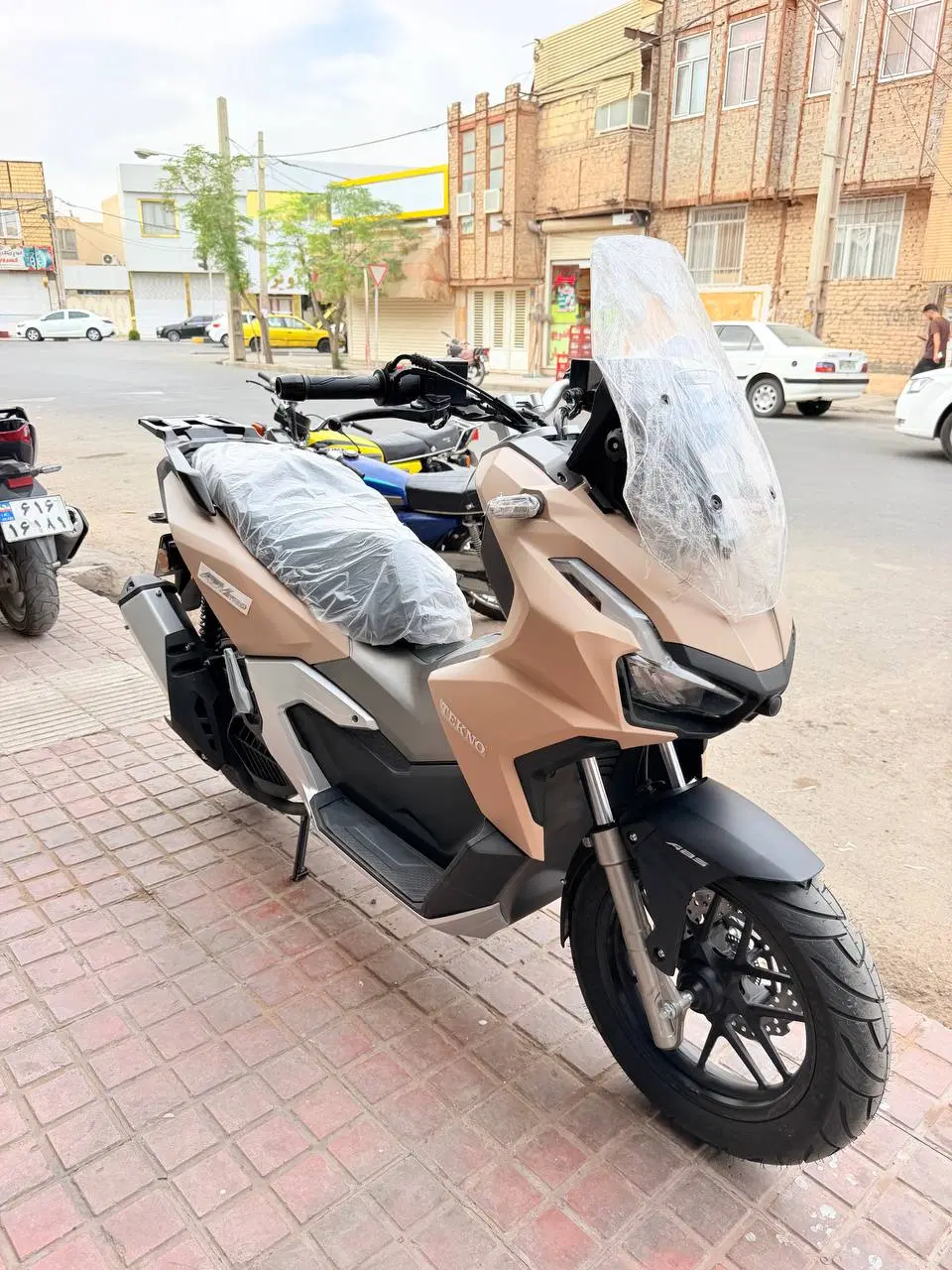 adv 180|موتورسیکلت|قم, شهرک امام حسین|دیوار