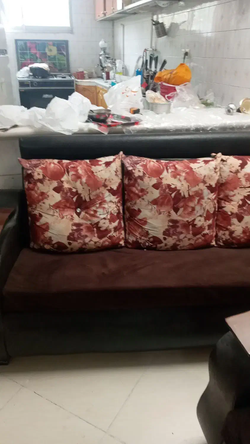 مبل راحتی ۷ نفره|مبلمان خانگی و میز عسلی|اصفهان, جلالیه|دیوار