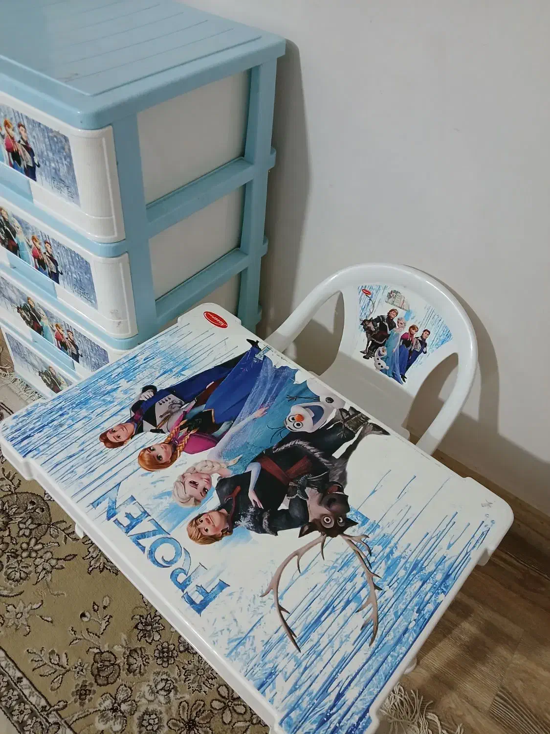 میز تحریر|اسباب و اثاث بچه|گرگان, |دیوار