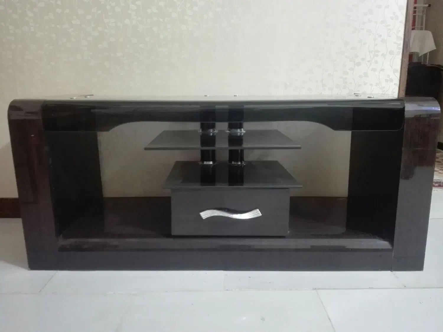 میز تلویزیون ترکیب شیشه و چوب|میز تلویزیون|مشهد, ابوذر|دیوار