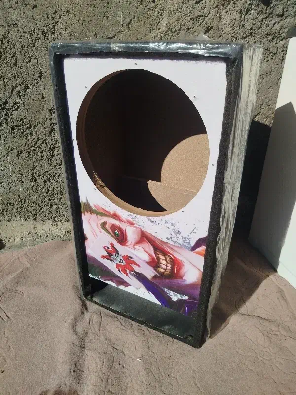 باکس ساب|صوتی و تصویری|سنگر, |دیوار