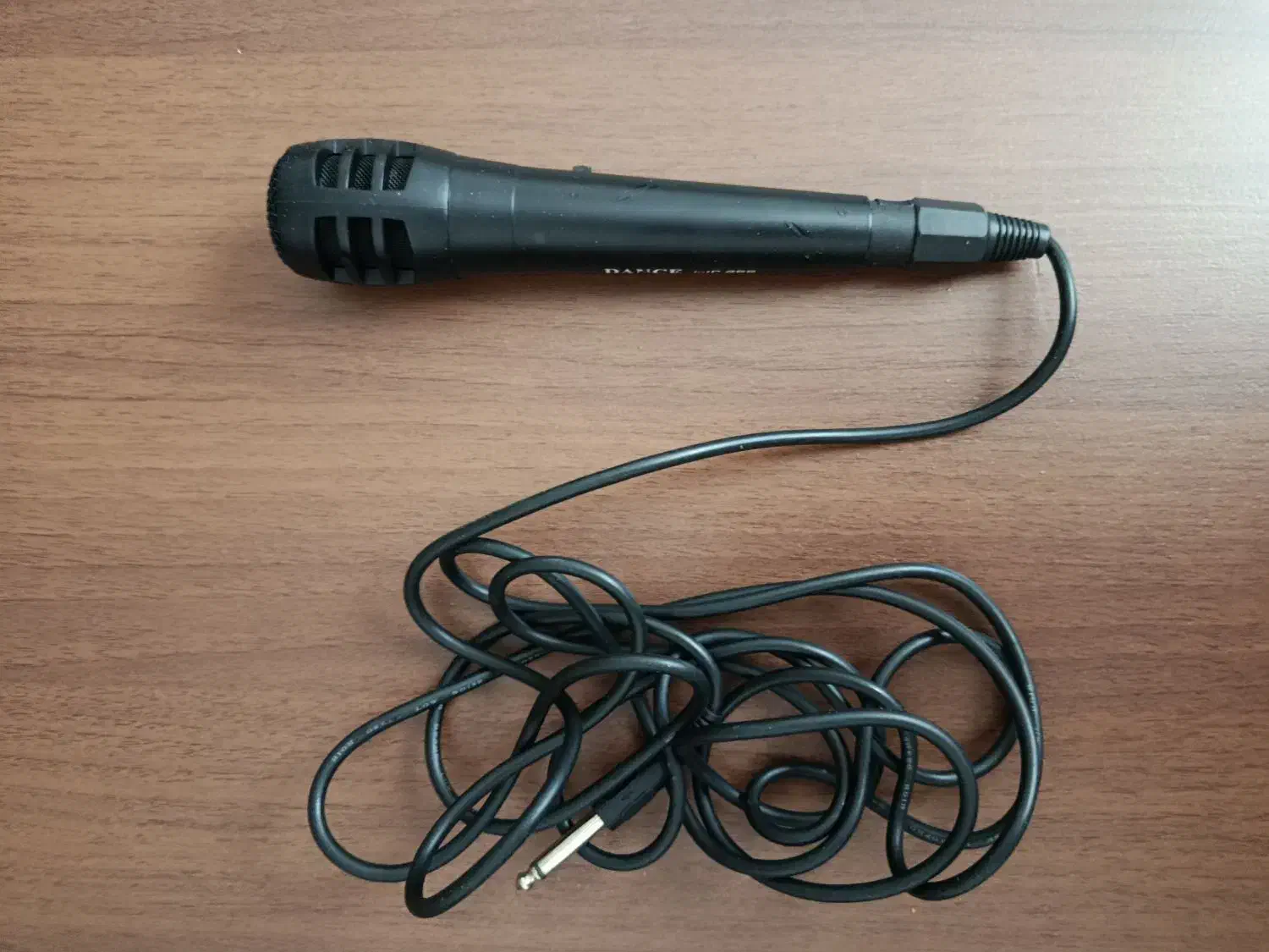 میکروفن سیم دار|صوتی و تصویری|رباط‌کریم, نصیرشهر|دیوار