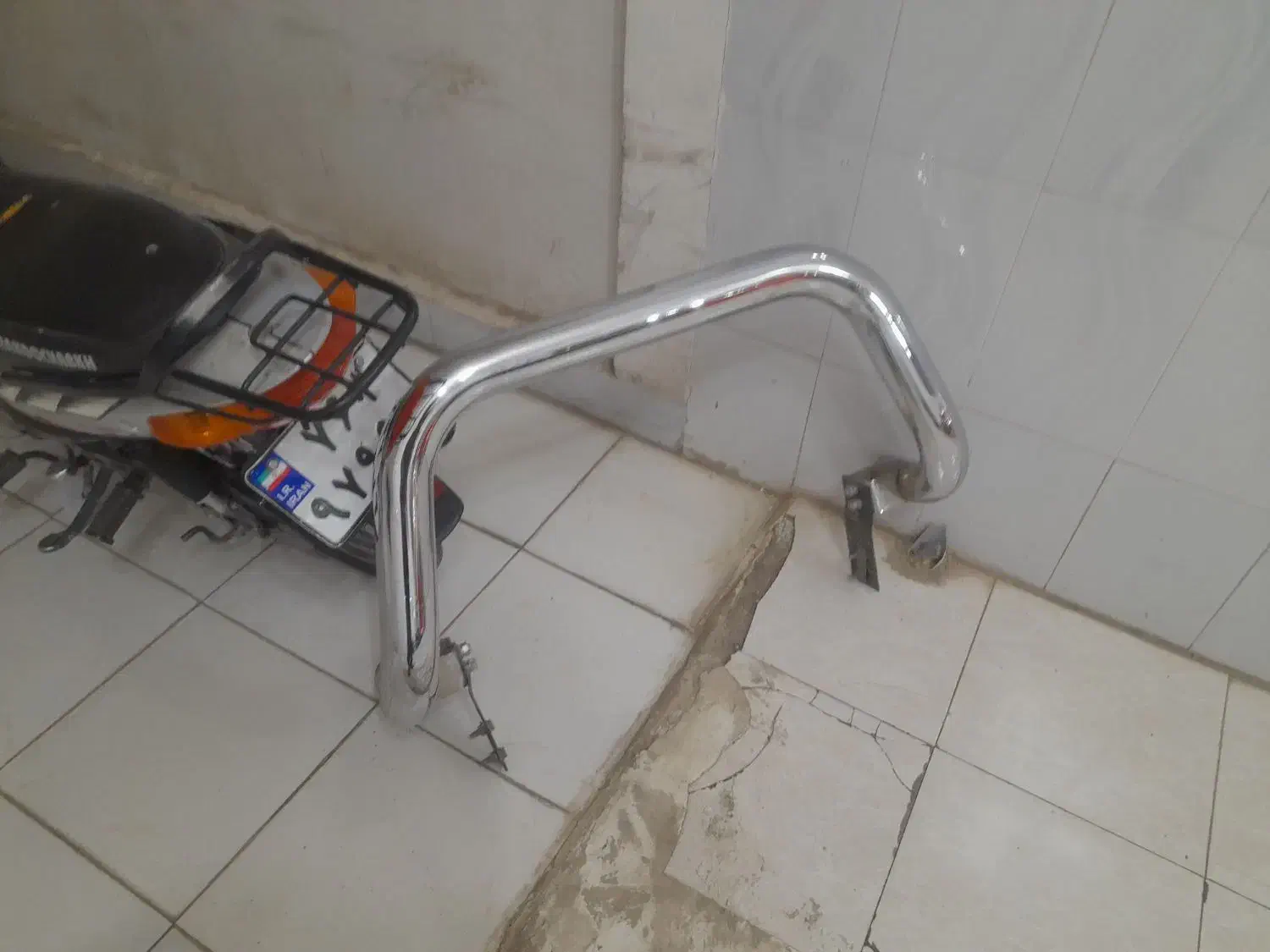 کارد نیسان آبشنال|قطعات یدکی و لوازم جانبی|تربت‌حیدریه, آبشار|دیوار