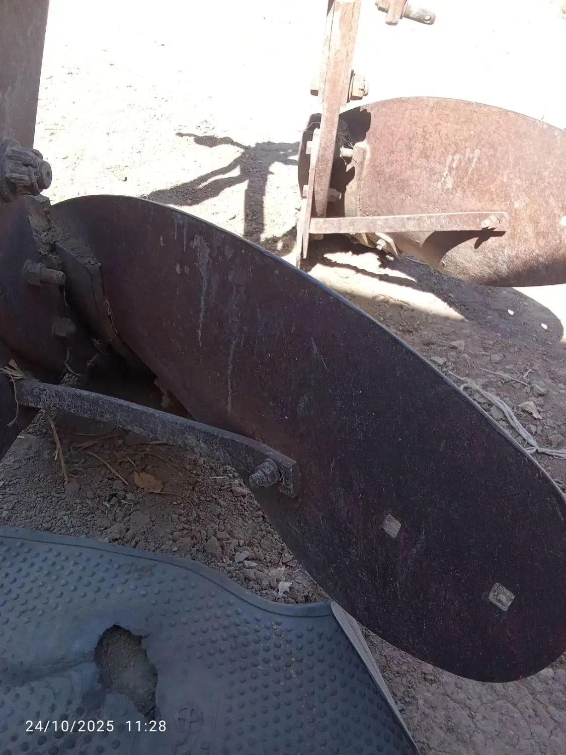 تراکتور ادوت کشاورزی|ماشین‌آلات صنعتی|خمینی‌شهر, |دیوار