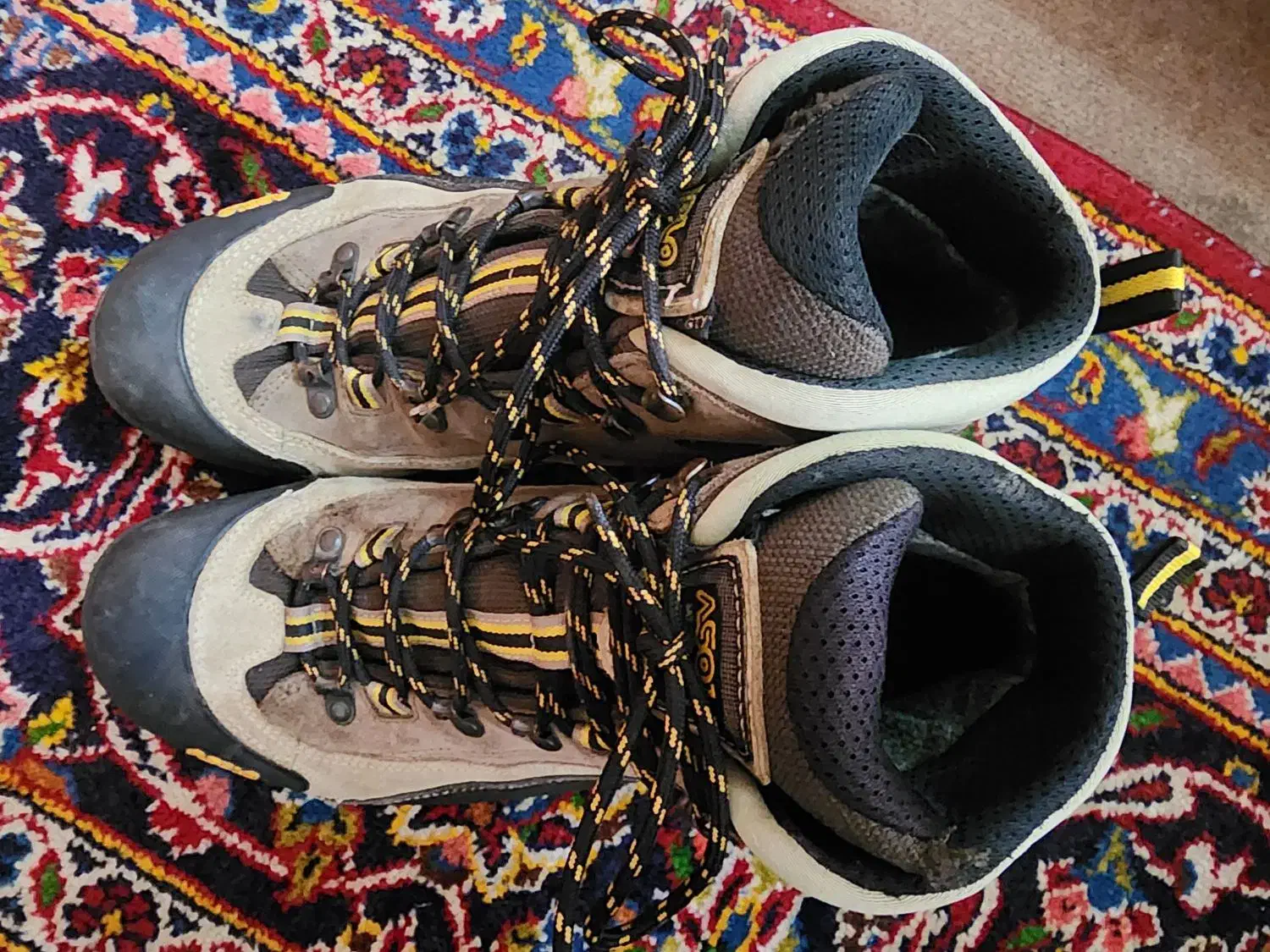 بوت پوتین کفش کتانی آسولو asolo کوهنوردی طبیعتگردی|کیف، کفش، کمربند|تهران, یوسفآباد|دیوار